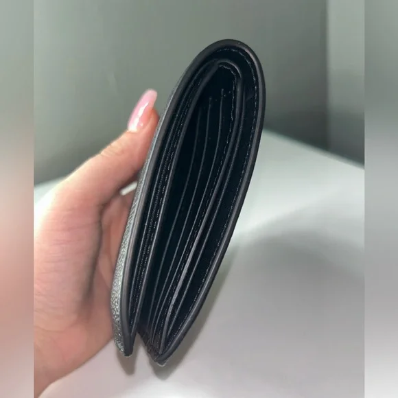 Burberry Black International Bifold Wallet w COA - Picture 9 of 10